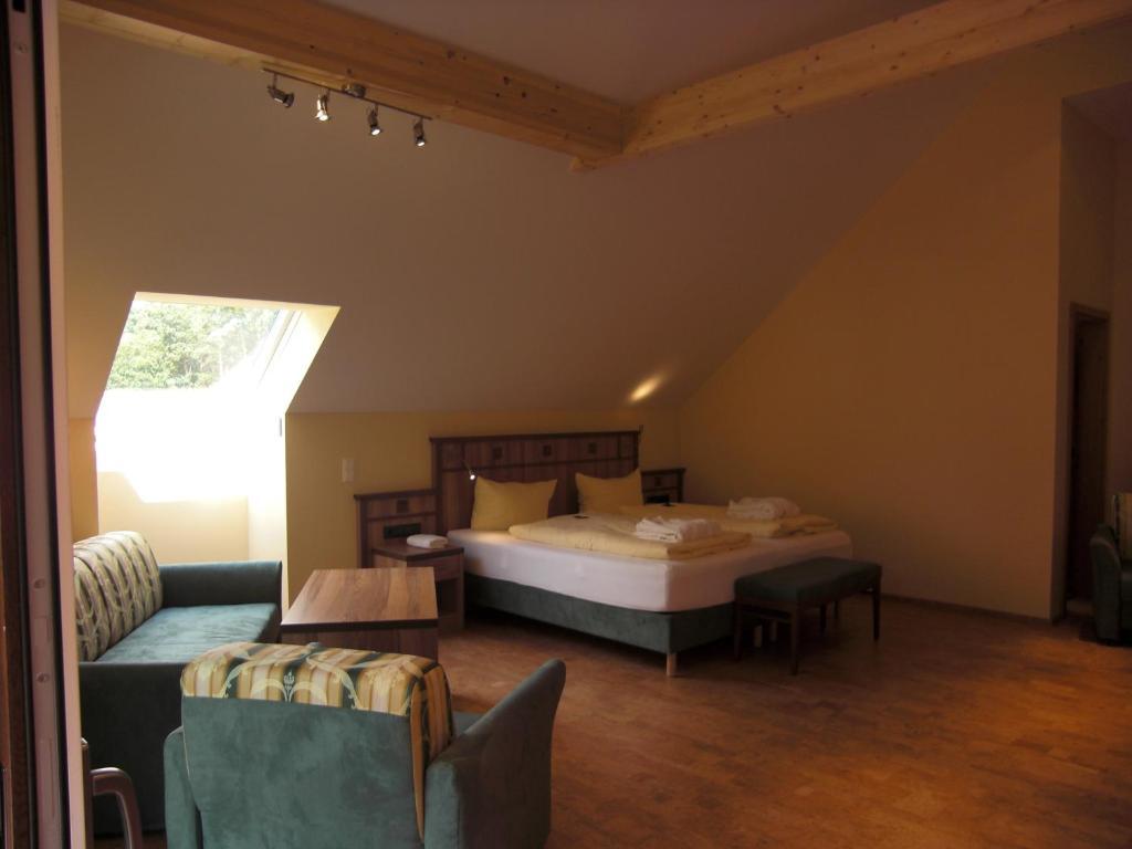 Wald-Hotel Heppe Dammbach Room photo