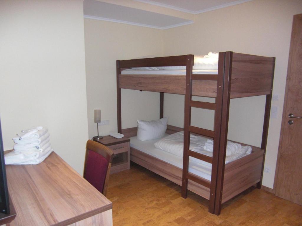Wald-Hotel Heppe Dammbach Room photo
