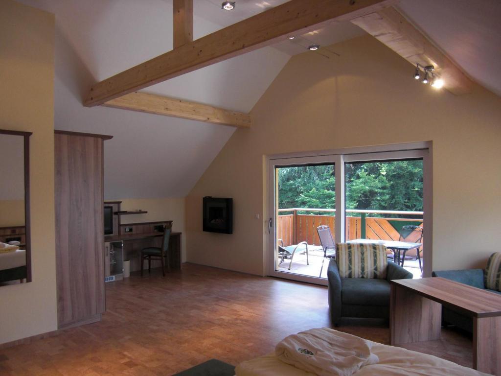 Wald-Hotel Heppe Dammbach Room photo