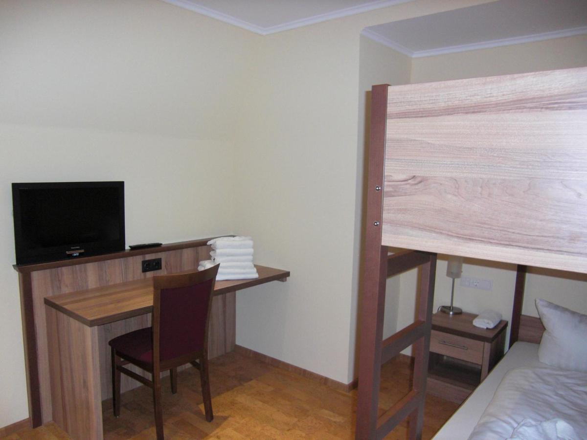 Wald-Hotel Heppe Dammbach Room photo